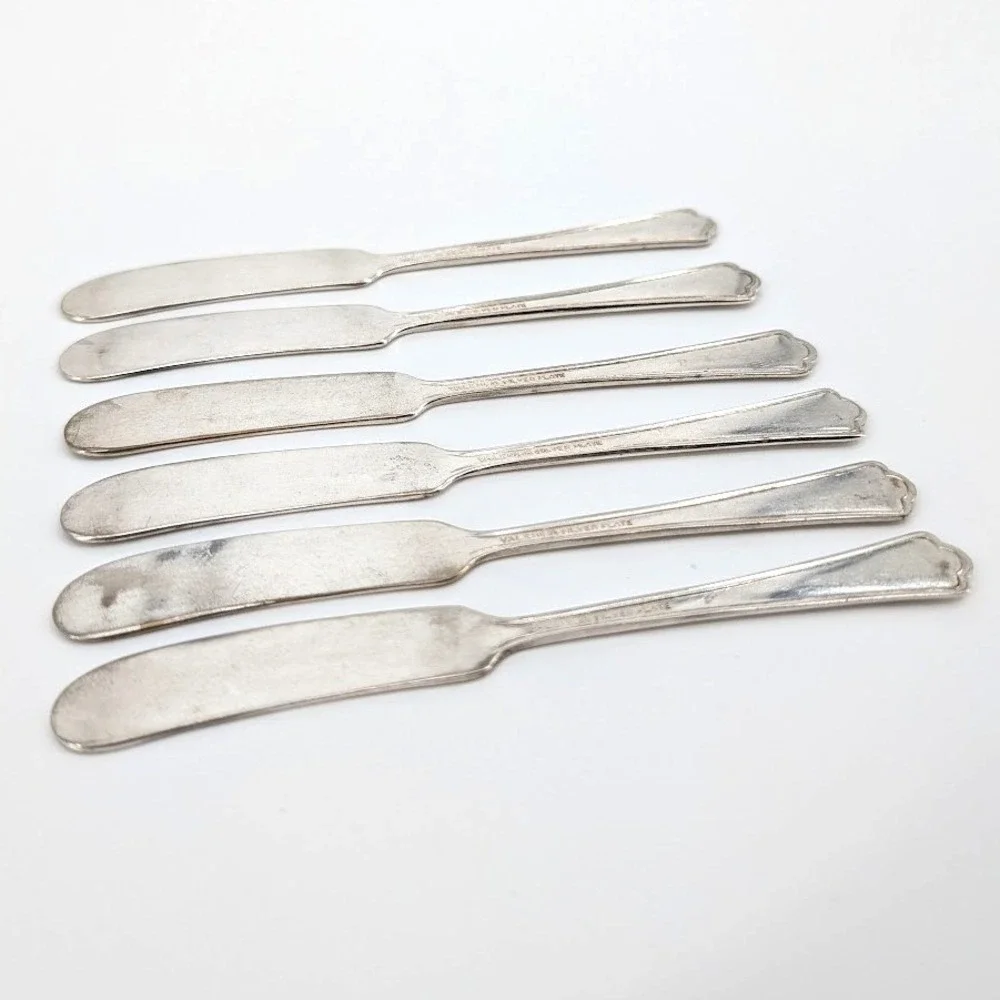Valencia Silver Plate Butter Spreaders Set of 6 Vintage‎ Scrolled Pattern 5.25in